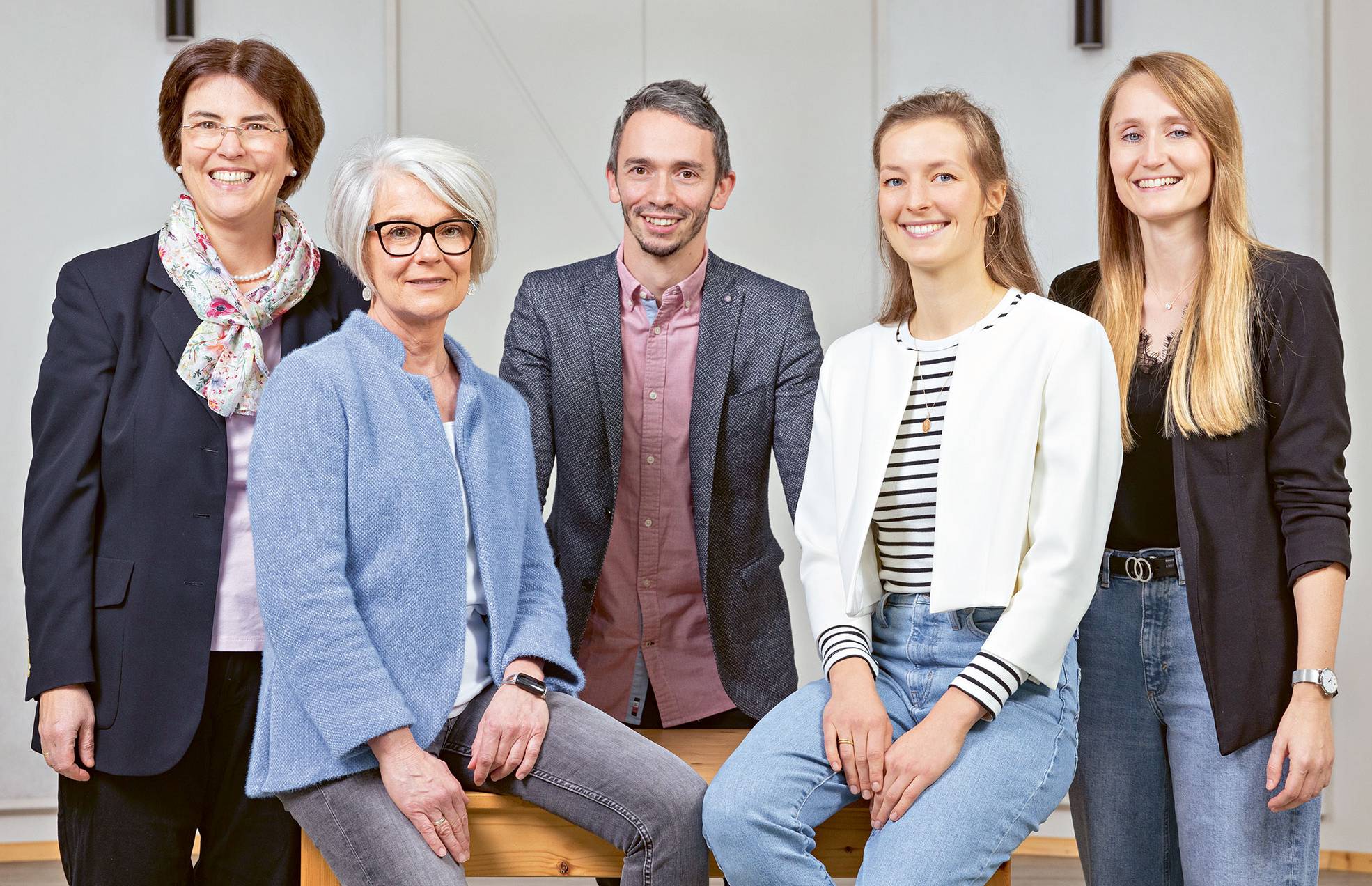 Team Regensburg. Von Links, Christiane Heilein (Orthoptistin), Barbara Beitelstein (Augenoptikerin), Tobias Lang (Öffentlichkeitsreferent), Svea Kollmannsberger (Sozialpädagogin), Klara Wolf (Sozialpädagogin und Leiterin des Präventionsprogramms).